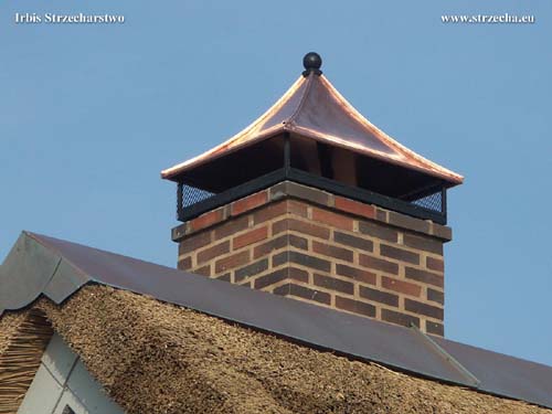 Roof on the chimney - with a spark arrestor net